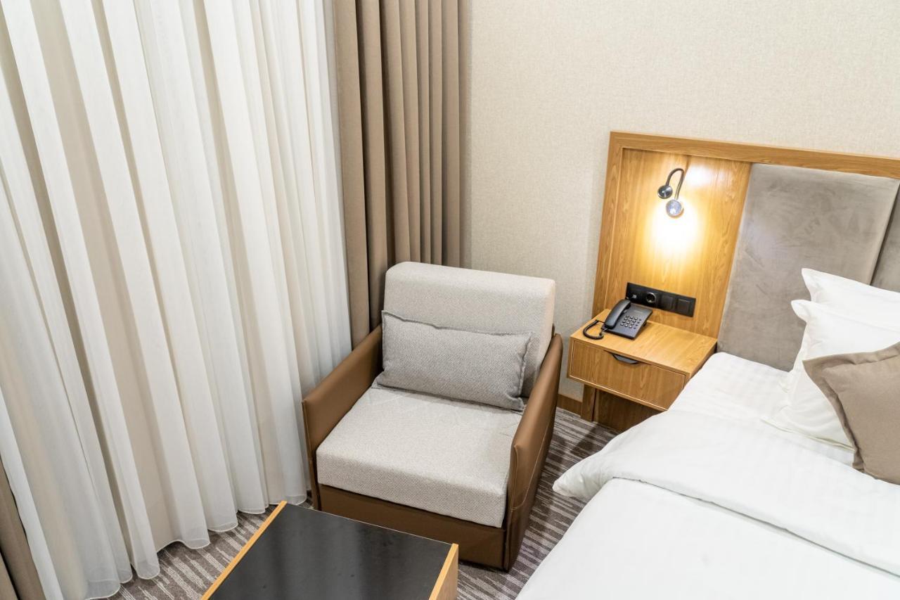 Mirzo Hotel Tashkent Ngoại thất bức ảnh