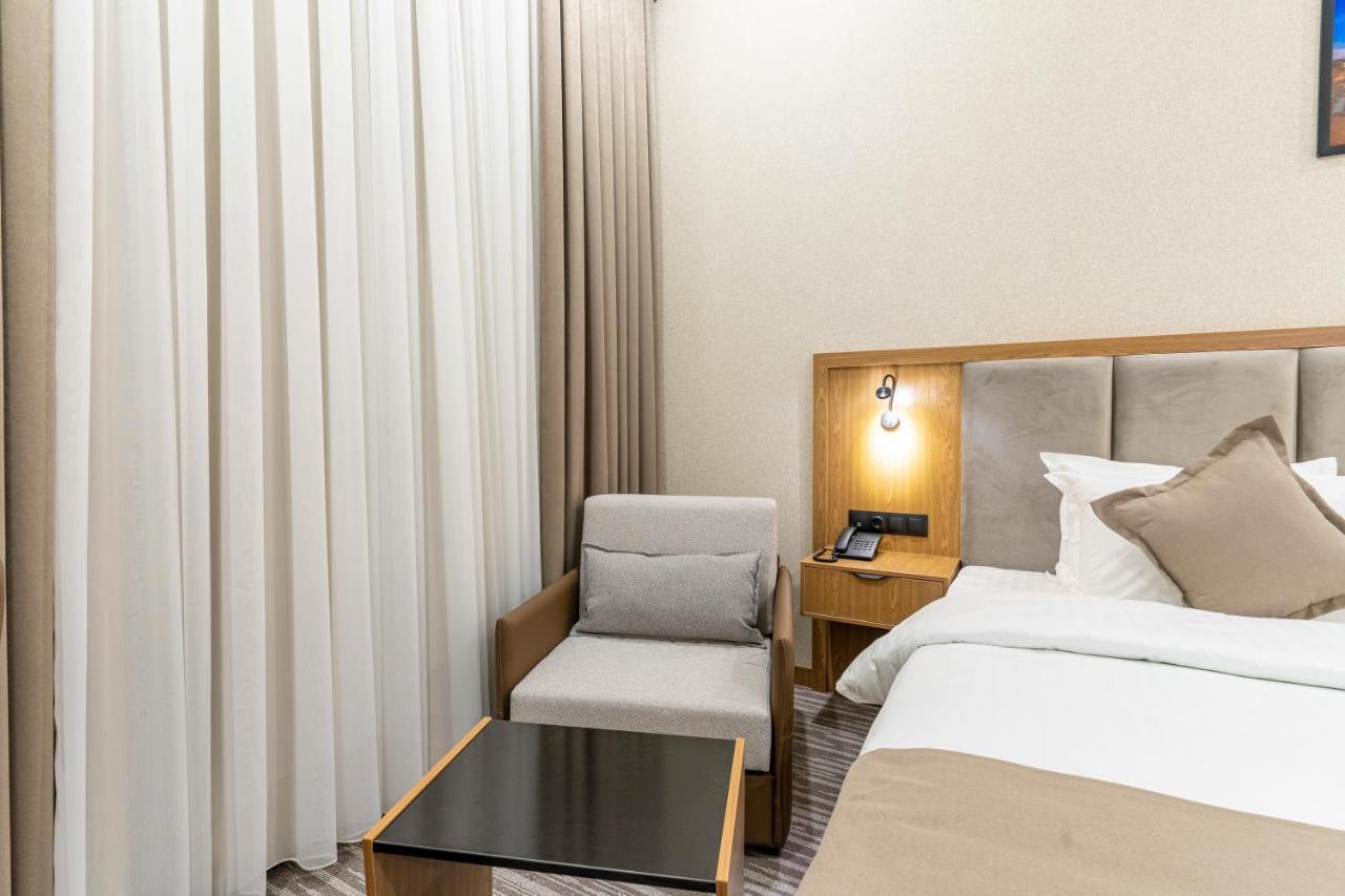 Mirzo Hotel Tashkent Ngoại thất bức ảnh