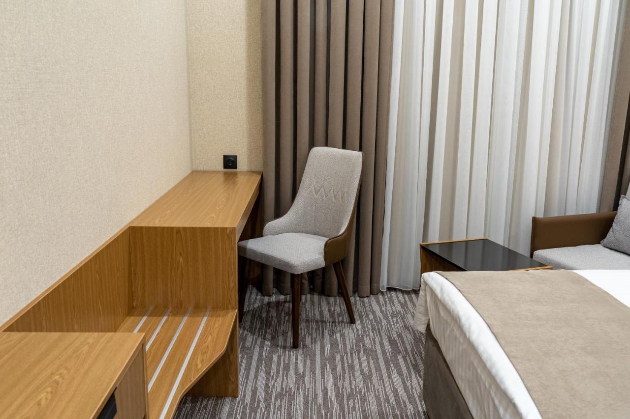 Mirzo Hotel Tashkent Ngoại thất bức ảnh
